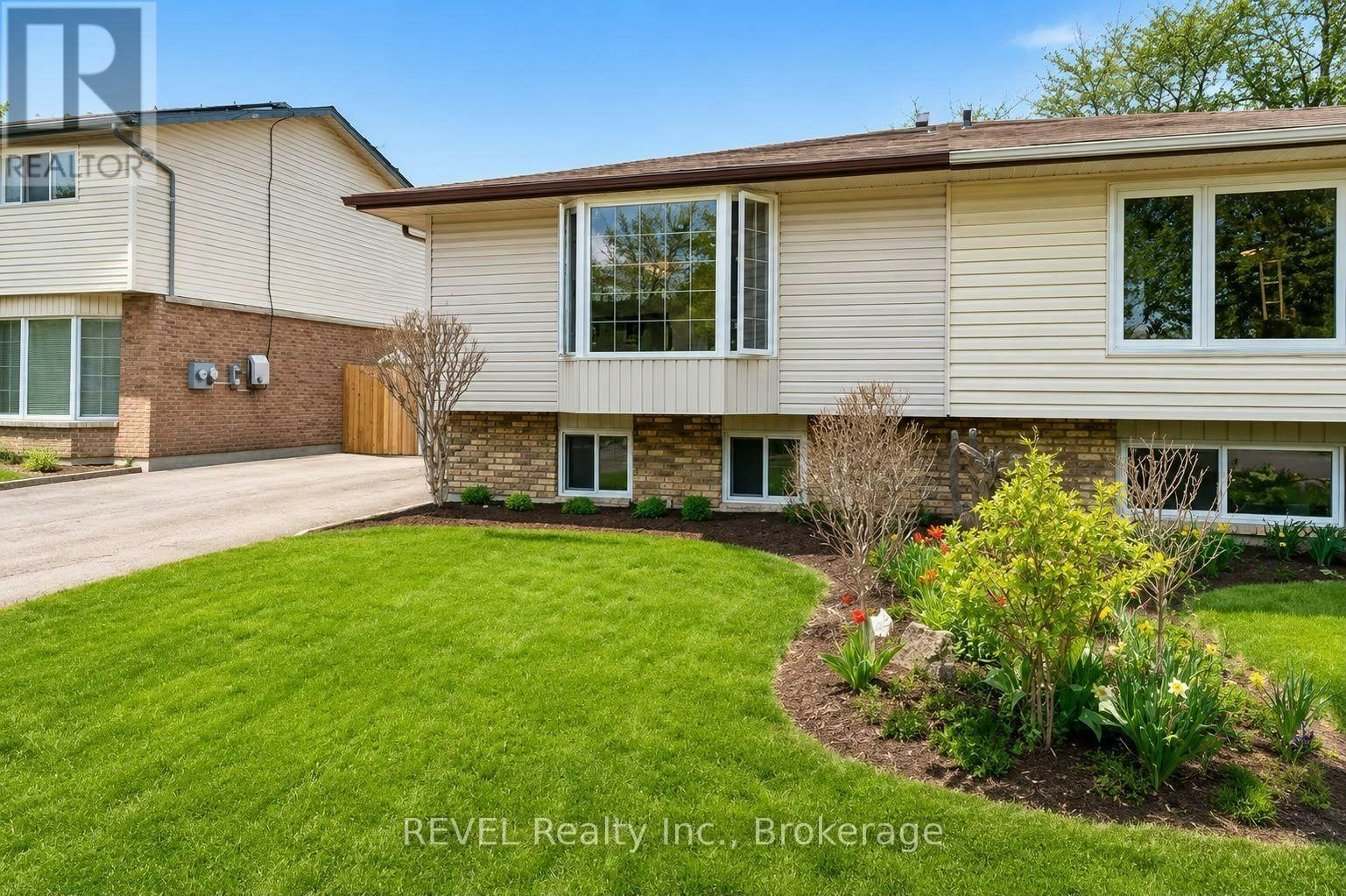 UPPER-52 Bula Drive, St. Catharines, ON, L2N 6R6