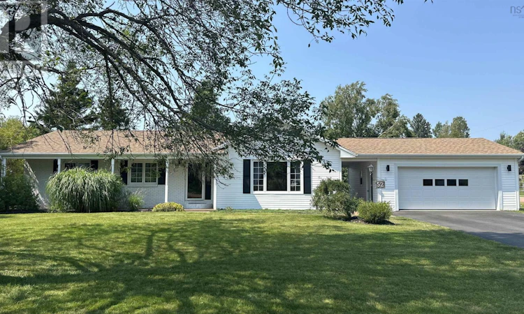 52 Regency Point Drive, Saywood Estates