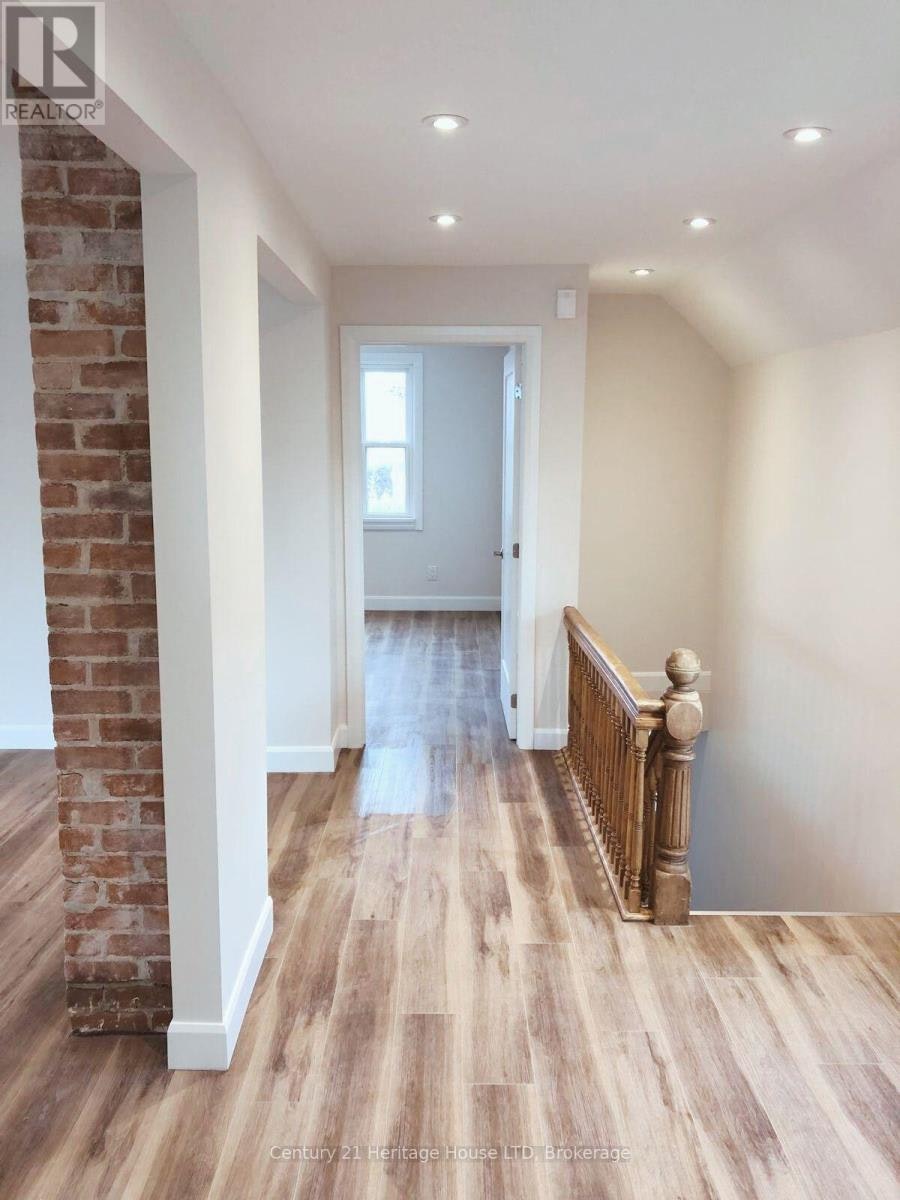 UPPER-61 Phipps Street, Fort Erie, ON, L2A 2V3 - 3