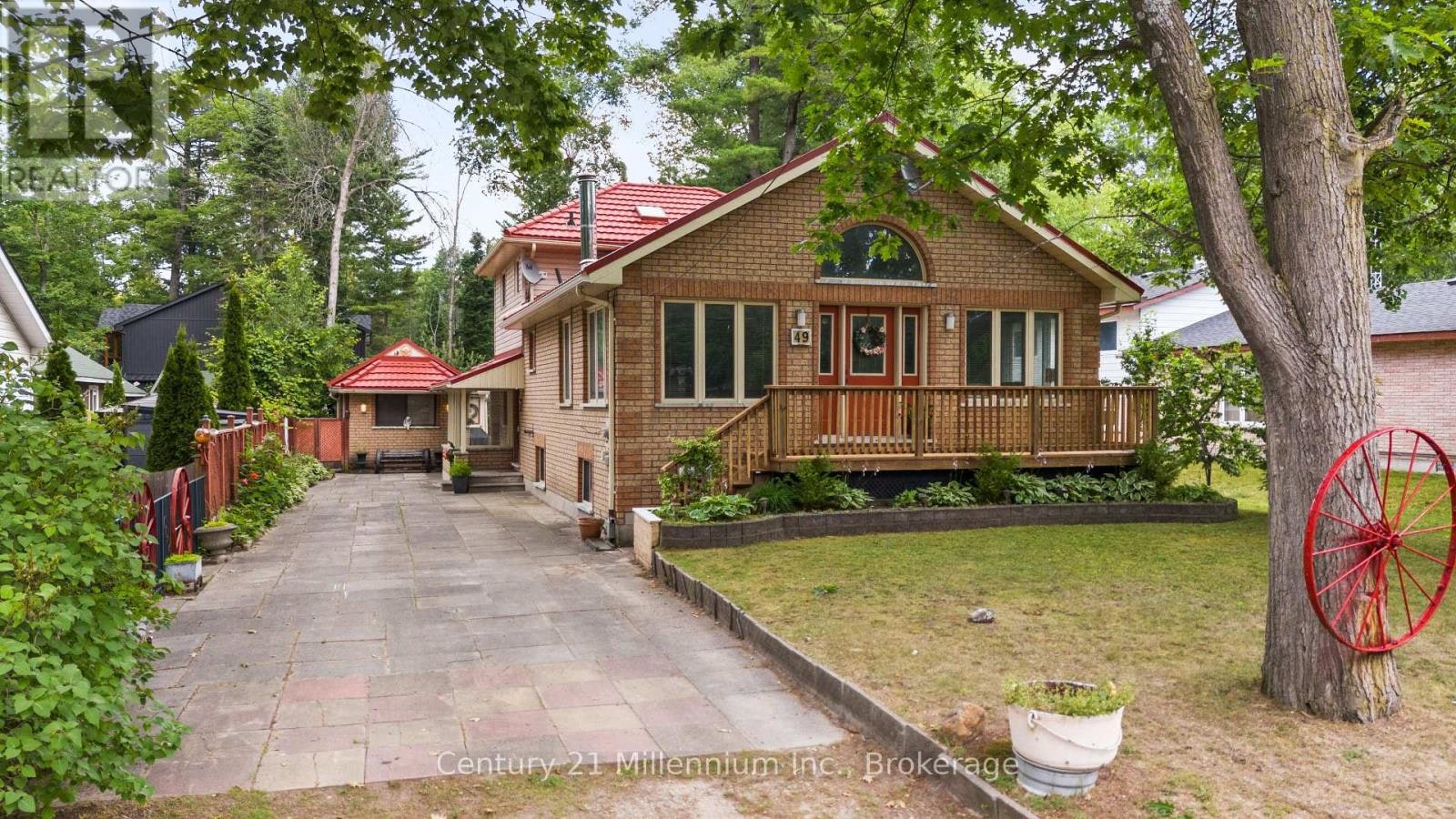 49 32nd Street N, Wasaga Beach, ON, L9Z 2C4