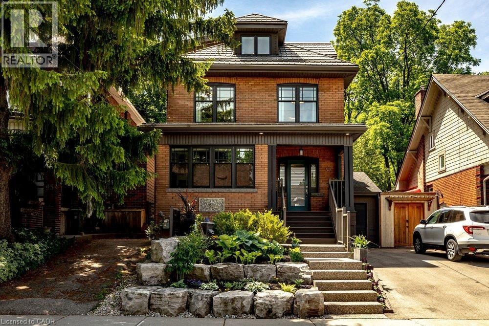 99 Hillcrest Avenue, Hamilton, ON, L8P 2X1