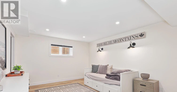 160 Sycamore Street, Blue Mountains, ON, L9Y 4E4 - 31
