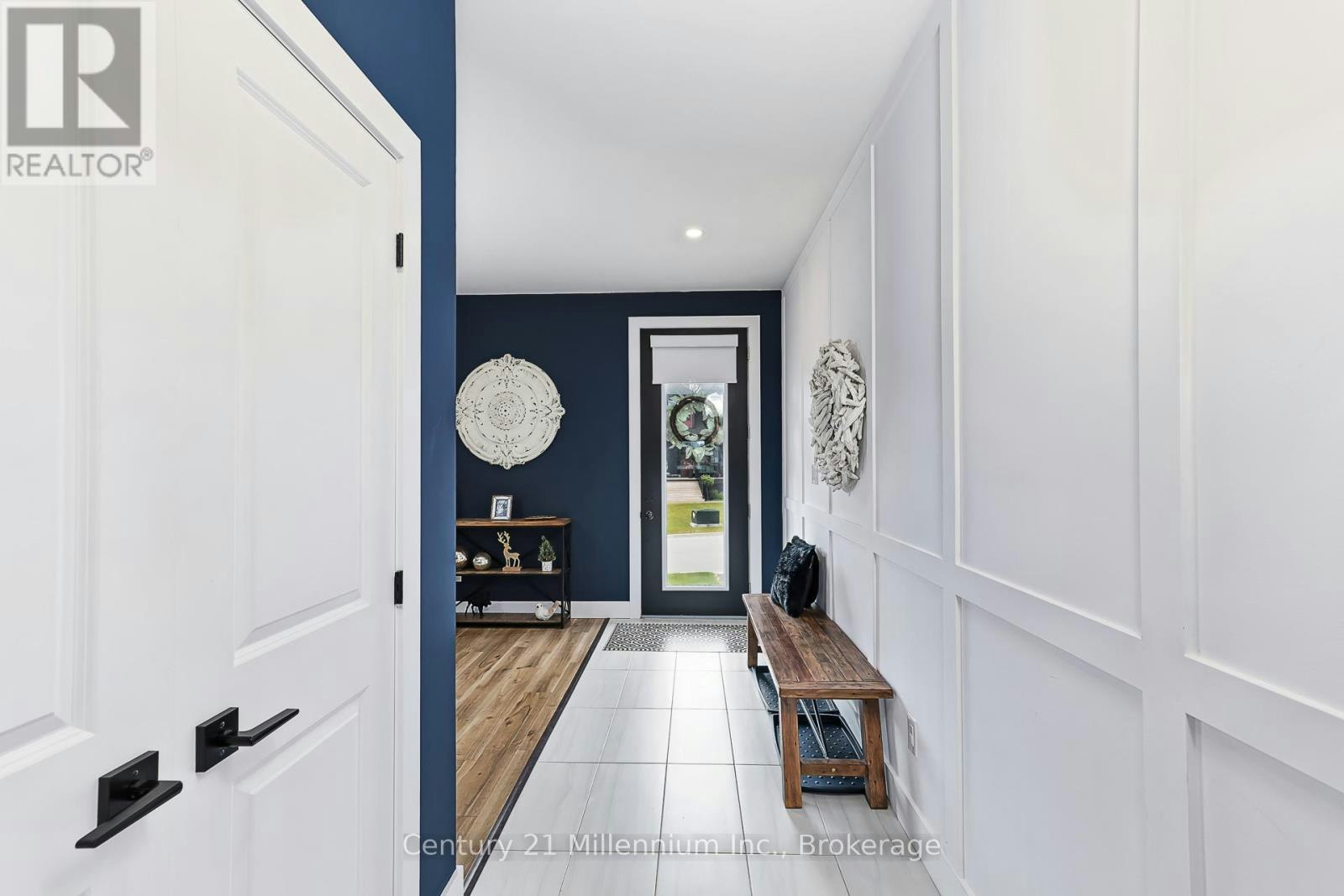 160 Sycamore Street, Blue Mountains, ON, L9Y 4E4 - 4
