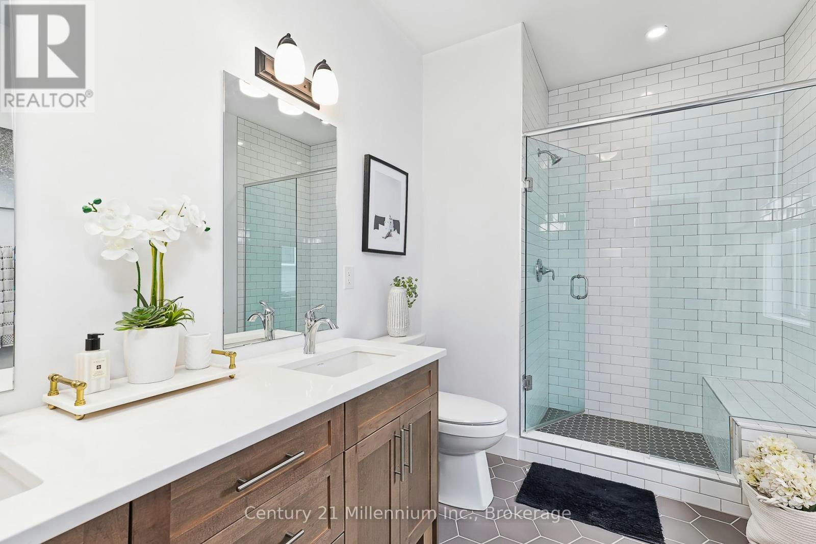 160 Sycamore Street, Blue Mountains, ON, L9Y 4E4 - 21