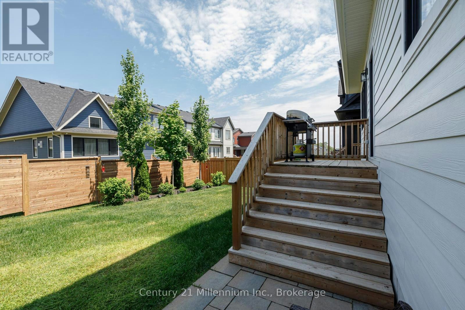 160 Sycamore Street, Blue Mountains, ON, L9Y 4E4 - 44