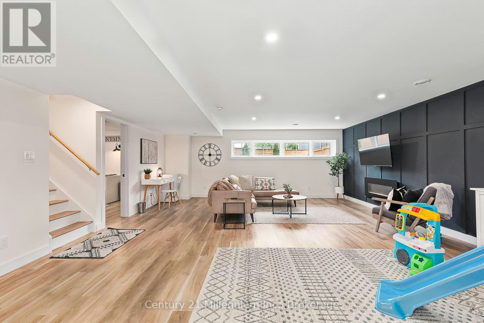 160 Sycamore Street, Blue Mountains, ON, L9Y 4E4 - 36