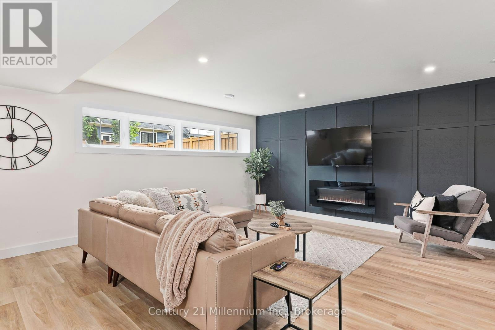 160 Sycamore Street, Blue Mountains, ON, L9Y 4E4 - 34