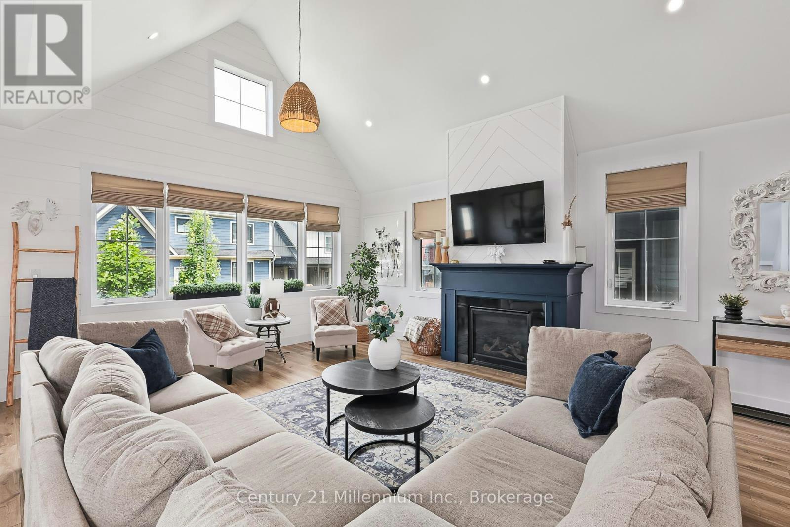 160 Sycamore Street, Blue Mountains, ON, L9Y 4E4 - 7