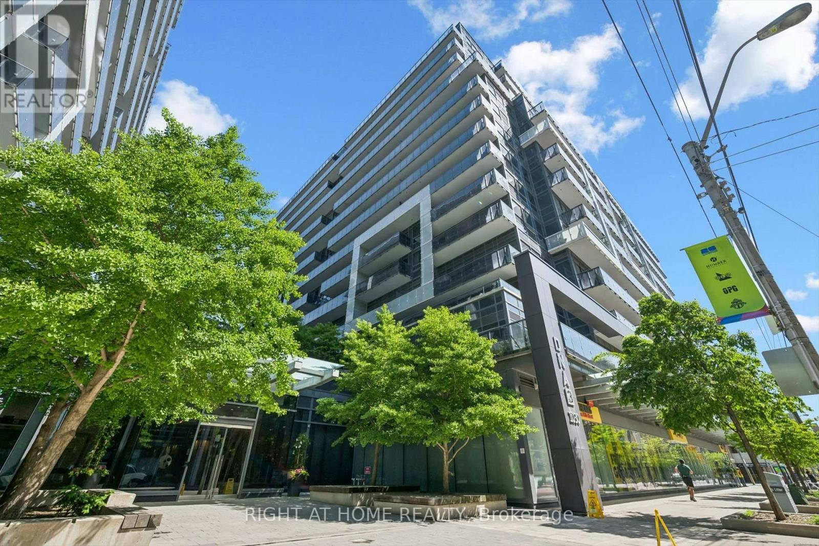 418-1030 King Street W, Toronto, ON, M6K 3N3