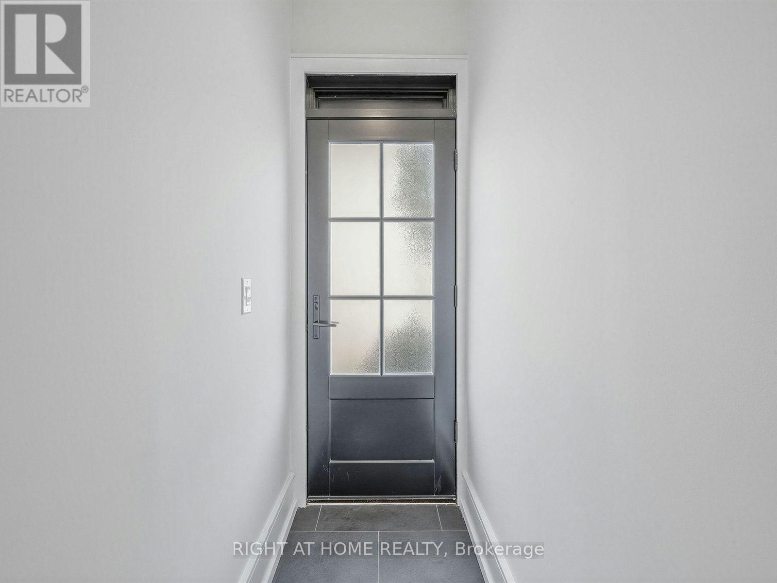 2-1095 Queen Street E, Toronto, ON, M4M 1K7 - 2