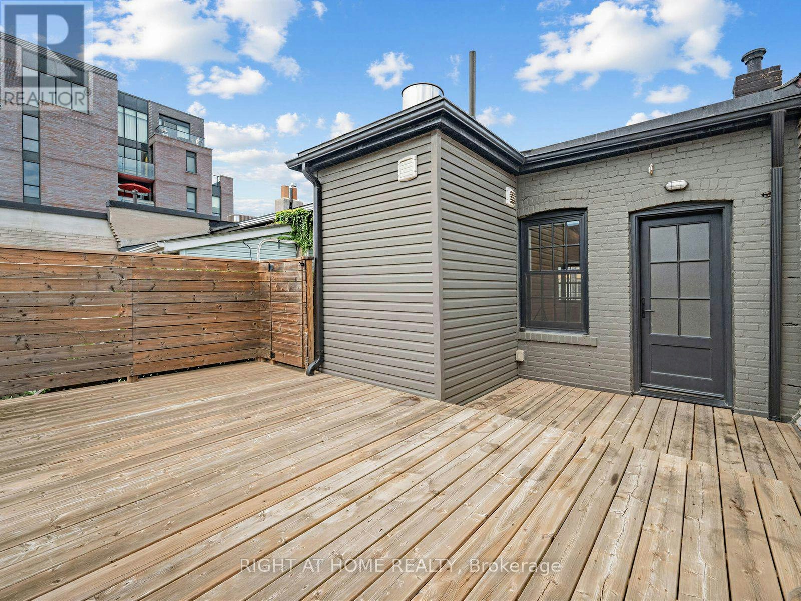 2-1095 Queen Street E, Toronto, ON, M4M 1K7 - 27