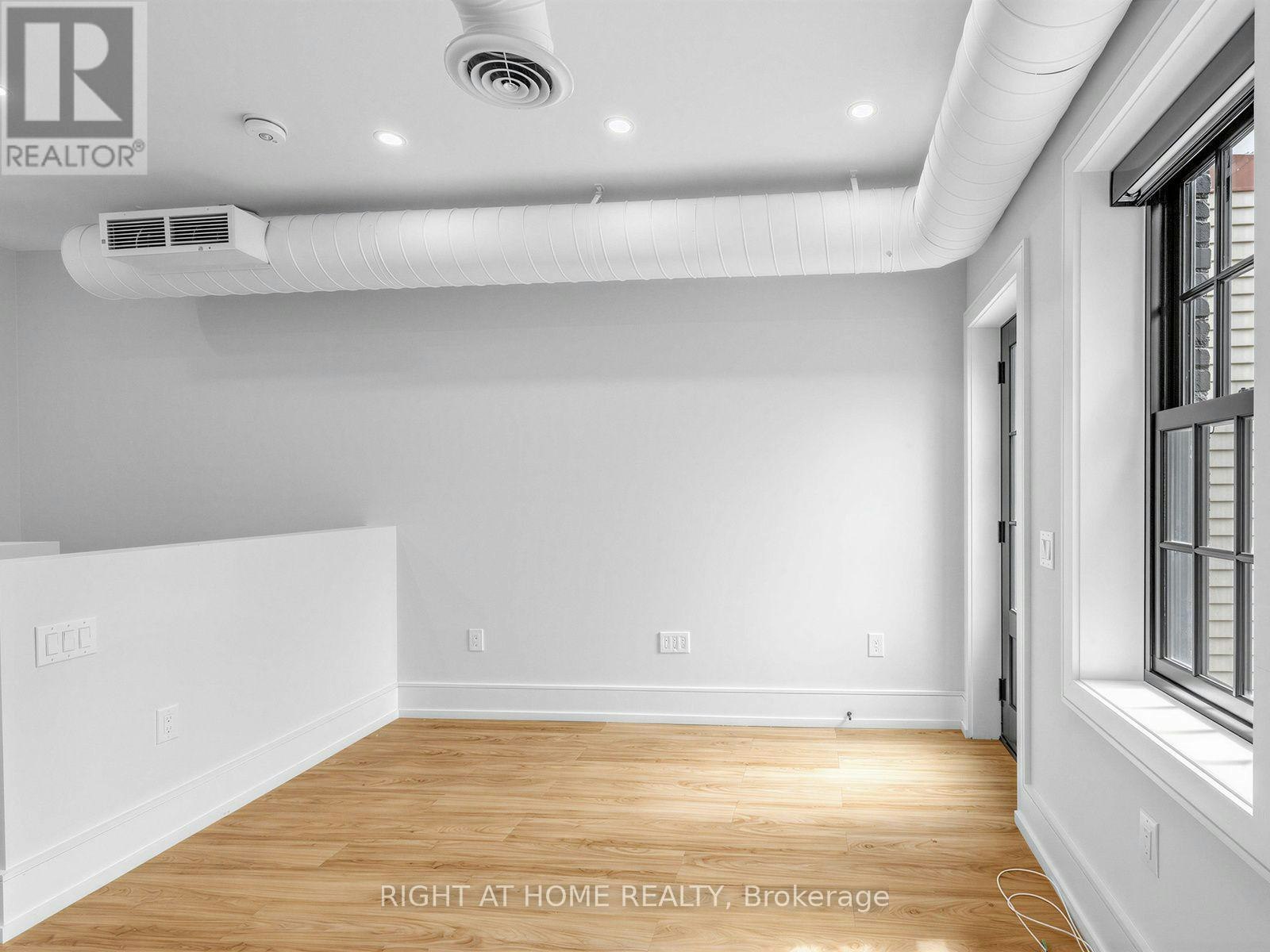 2-1095 Queen Street E, Toronto, ON, M4M 1K7 - 9