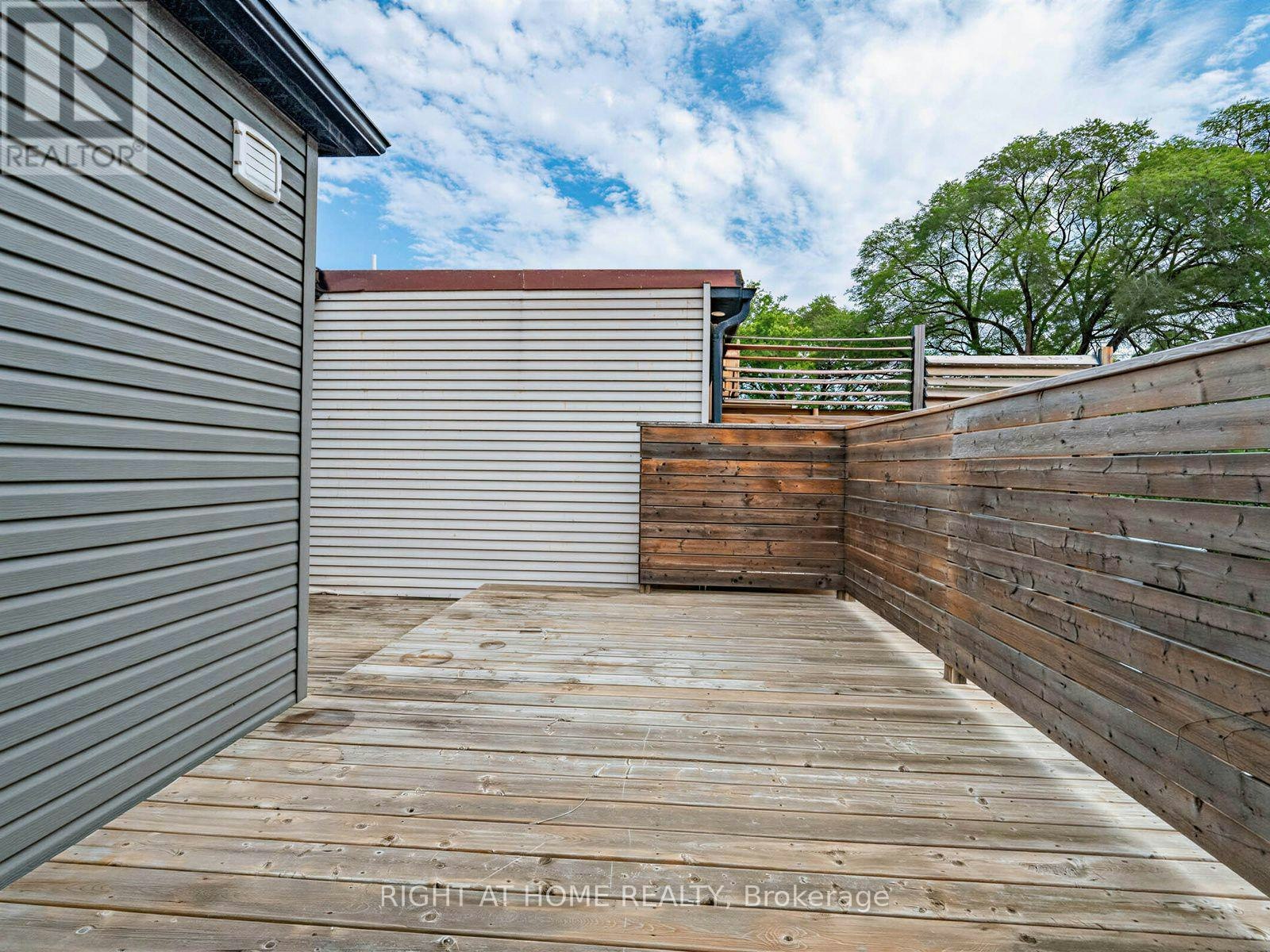 2-1095 Queen Street E, Toronto, ON, M4M 1K7 - 29