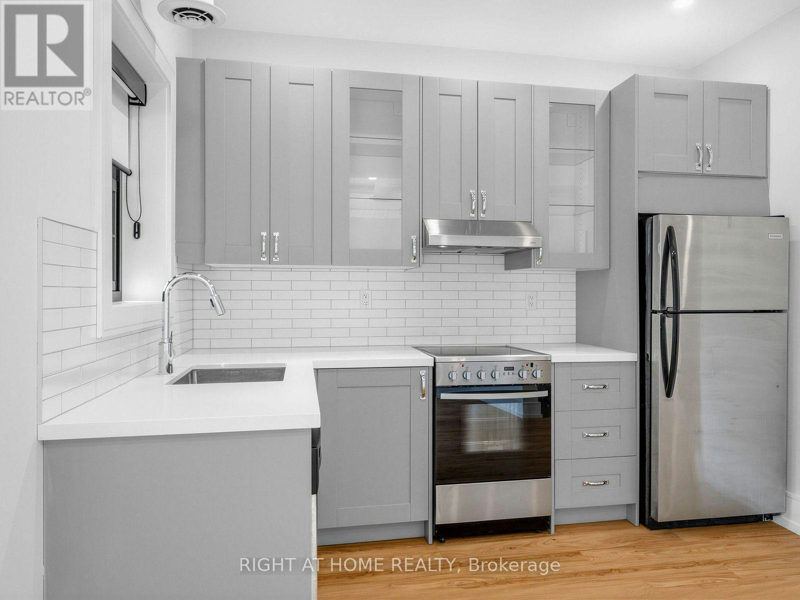 2-1095 Queen Street E, Toronto, ON, M4M 1K7 - 14