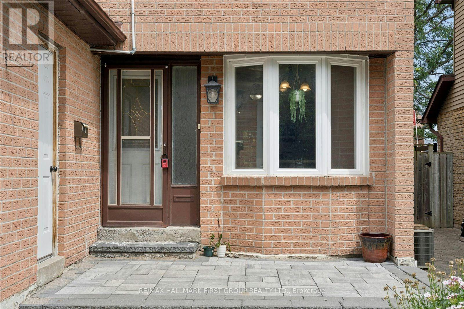 747 Stonepath Circle, Pickering, ON, L1V 3S9 - 3
