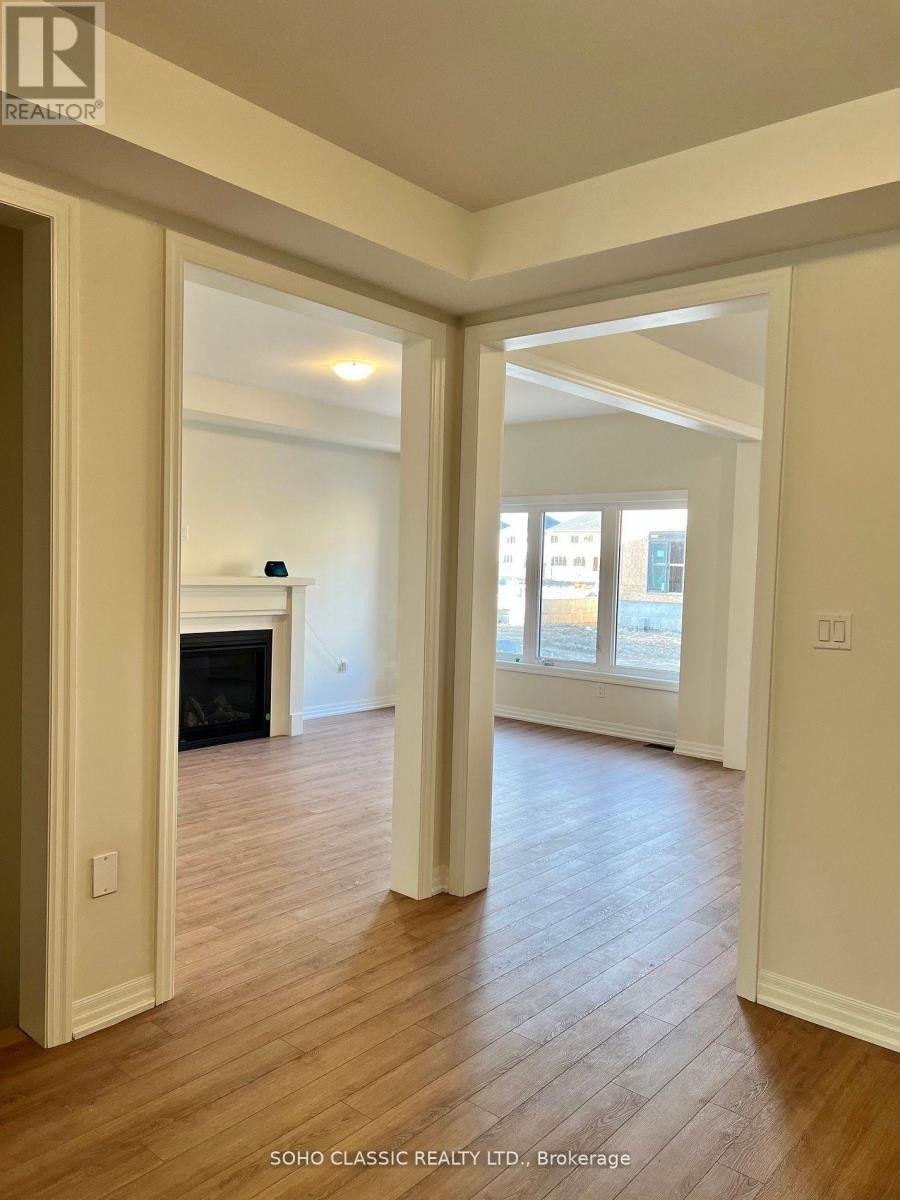 19 Connell Drive, Georgina, ON, L4P 3E9 - 16