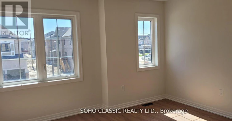 19 Connell Drive, Georgina, ON, L4P 3E9 - 6