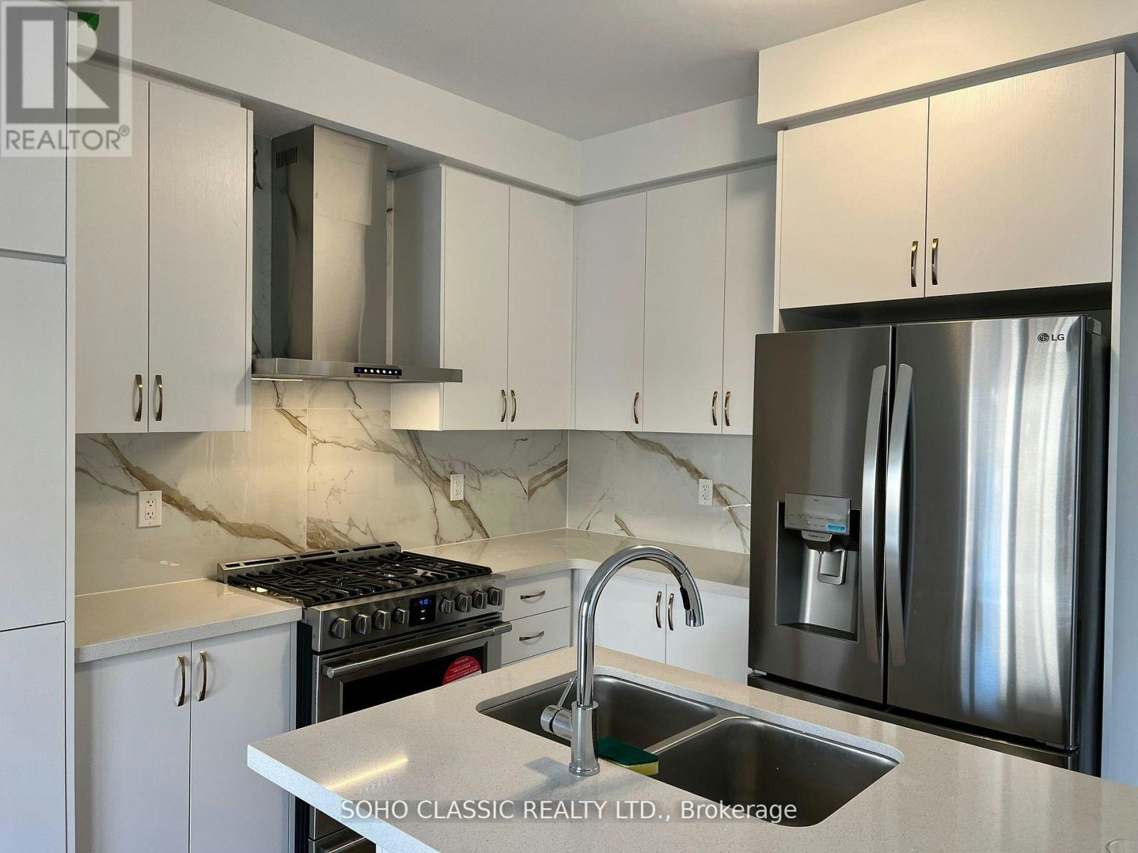 19 Connell Drive, Georgina, ON, L4P 3E9 - 19