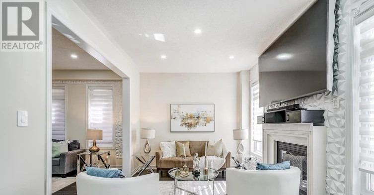 18 Rogers Trail, Bradford West Gwillimbury, ON, L3Z 0G4 - 10