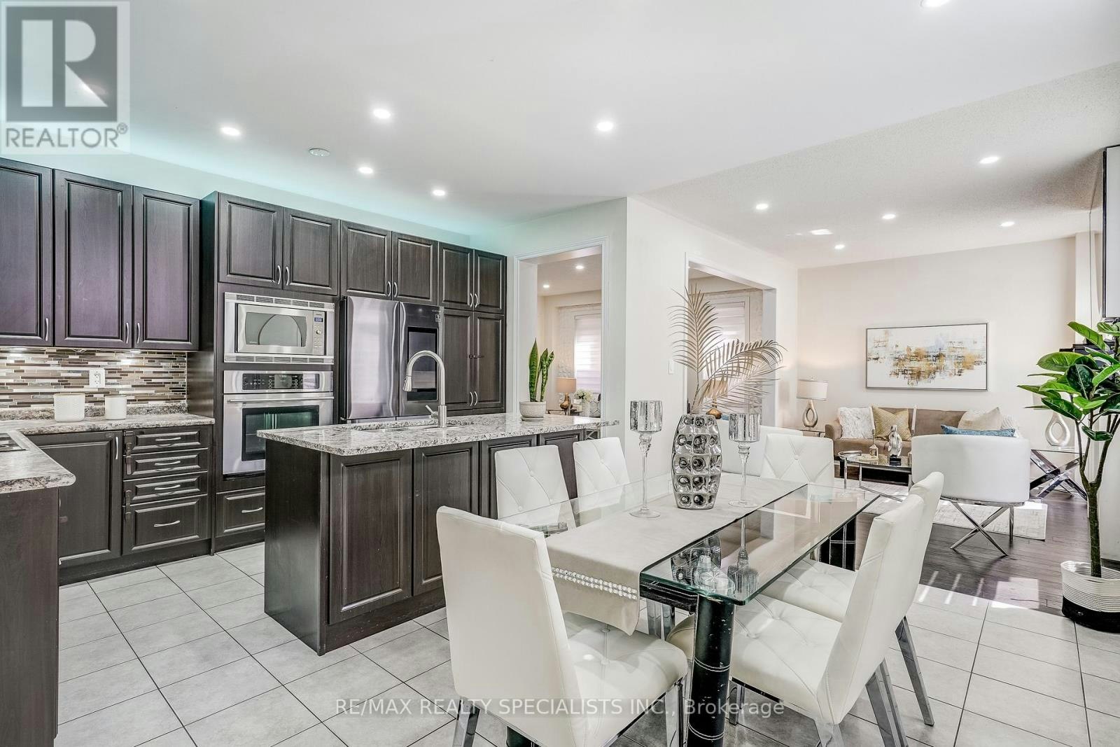 18 Rogers Trail, Bradford West Gwillimbury, ON, L3Z 0G4 - 14