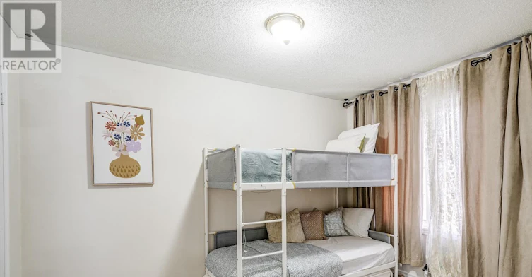 18 Rogers Trail, Bradford West Gwillimbury, ON, L3Z 0G4 - 18