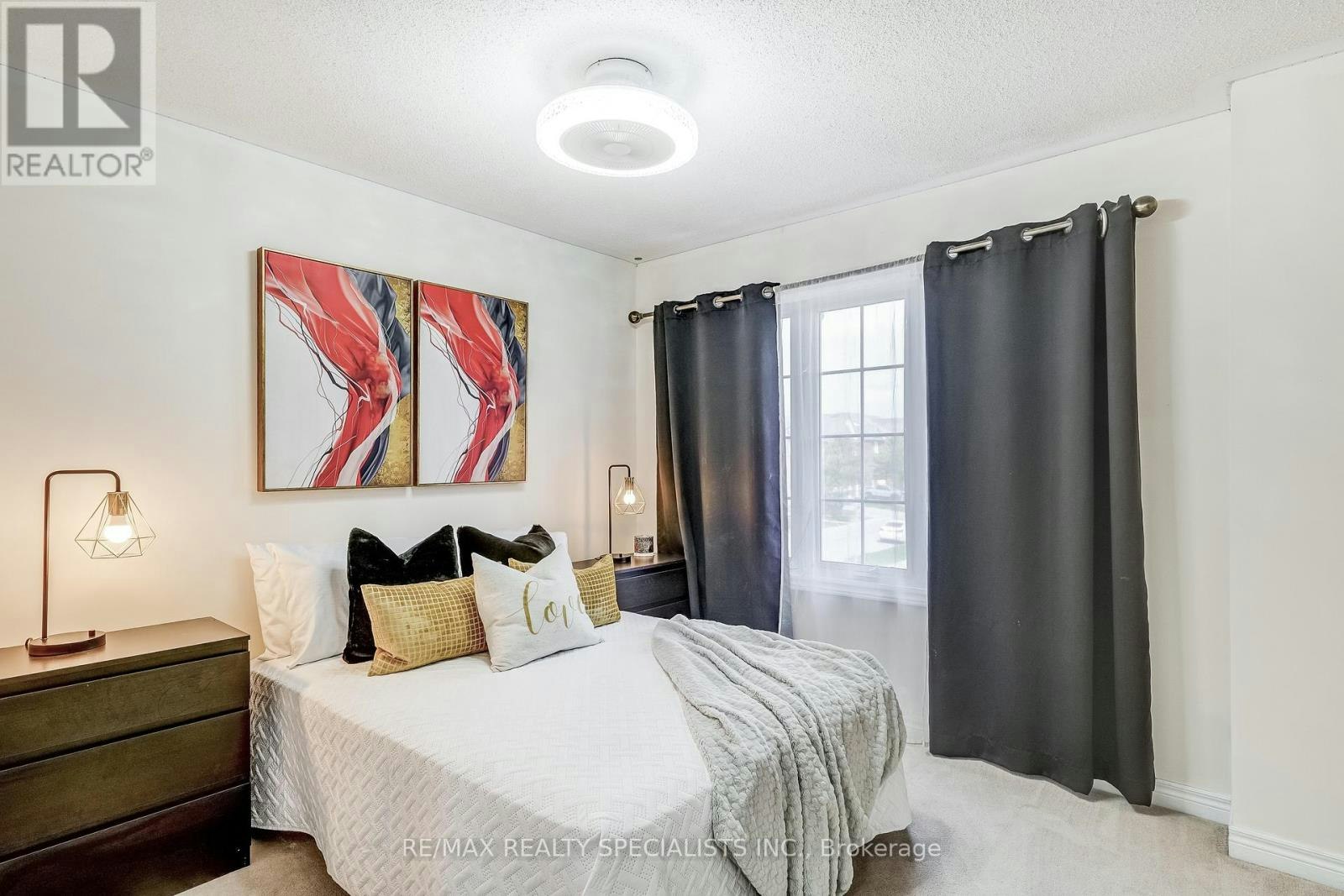 18 Rogers Trail, Bradford West Gwillimbury, ON, L3Z 0G4 - 16