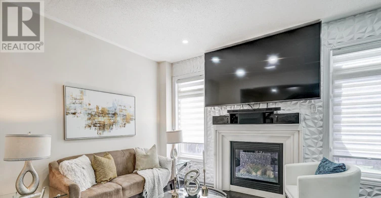 18 Rogers Trail, Bradford West Gwillimbury, ON, L3Z 0G4 - 6