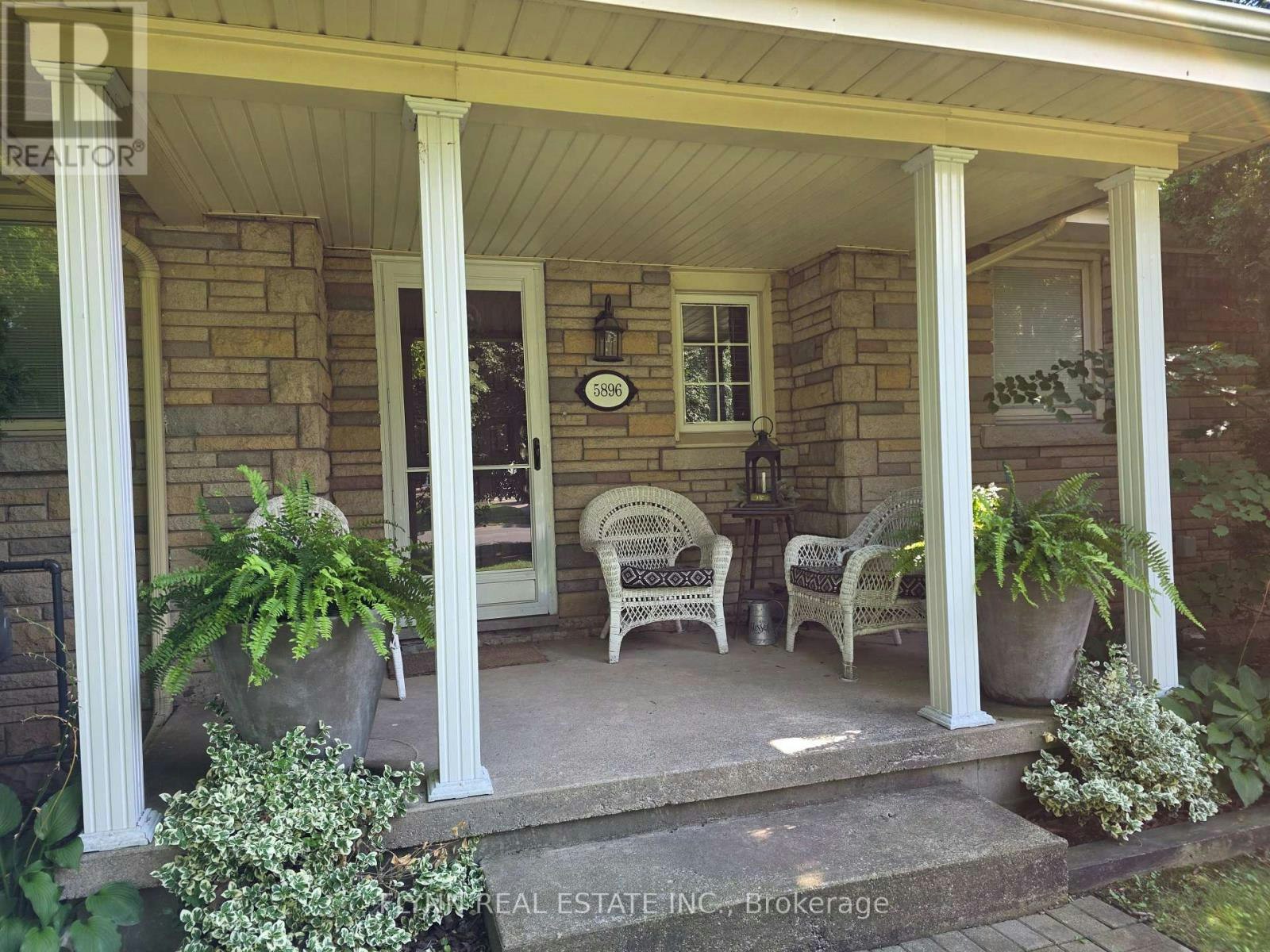 5896 Valley Way, Niagara Falls, ON, L2E 1Y1