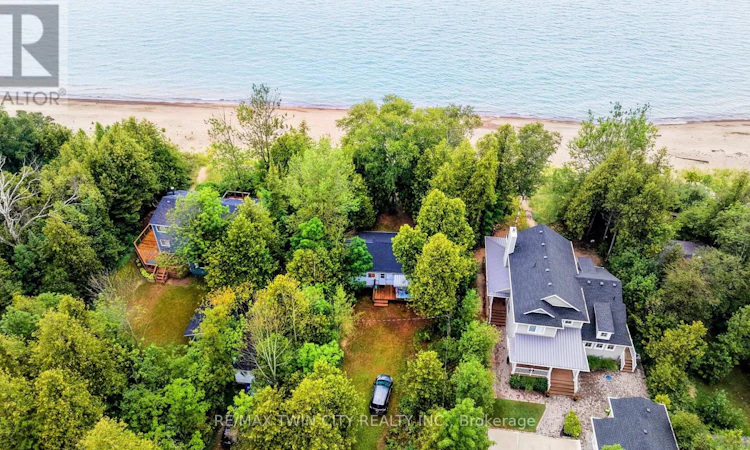 757 Victoria Road