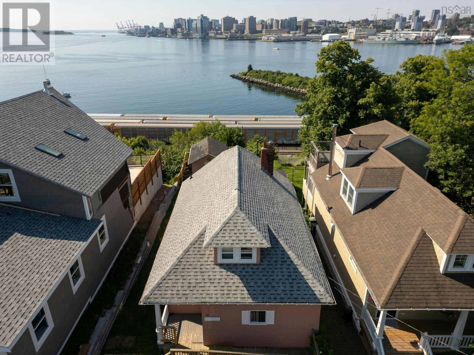 13 Fairbanks Street, Dartmouth, NS, B3A 1B8