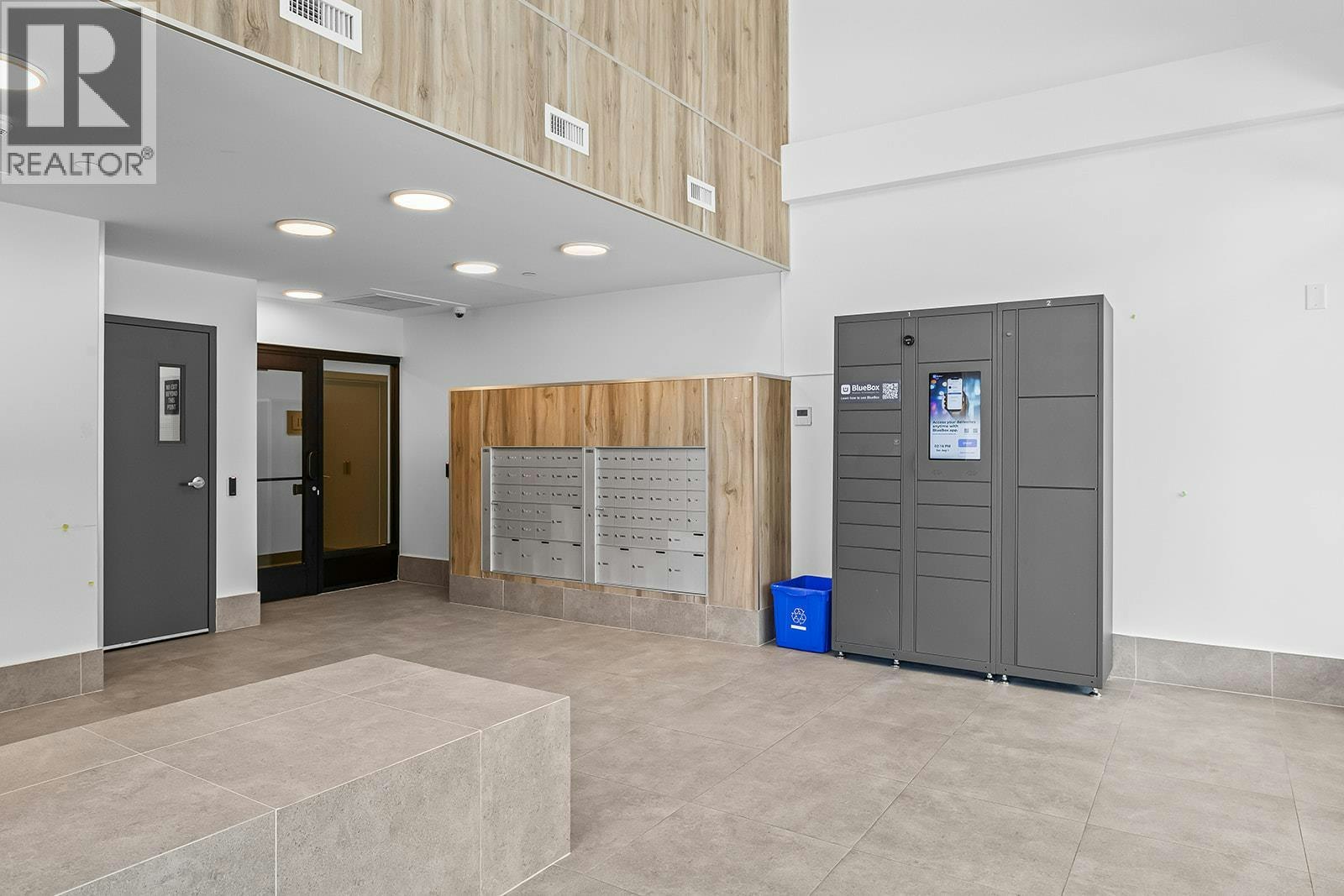 201-2780 Olalla Road - 5