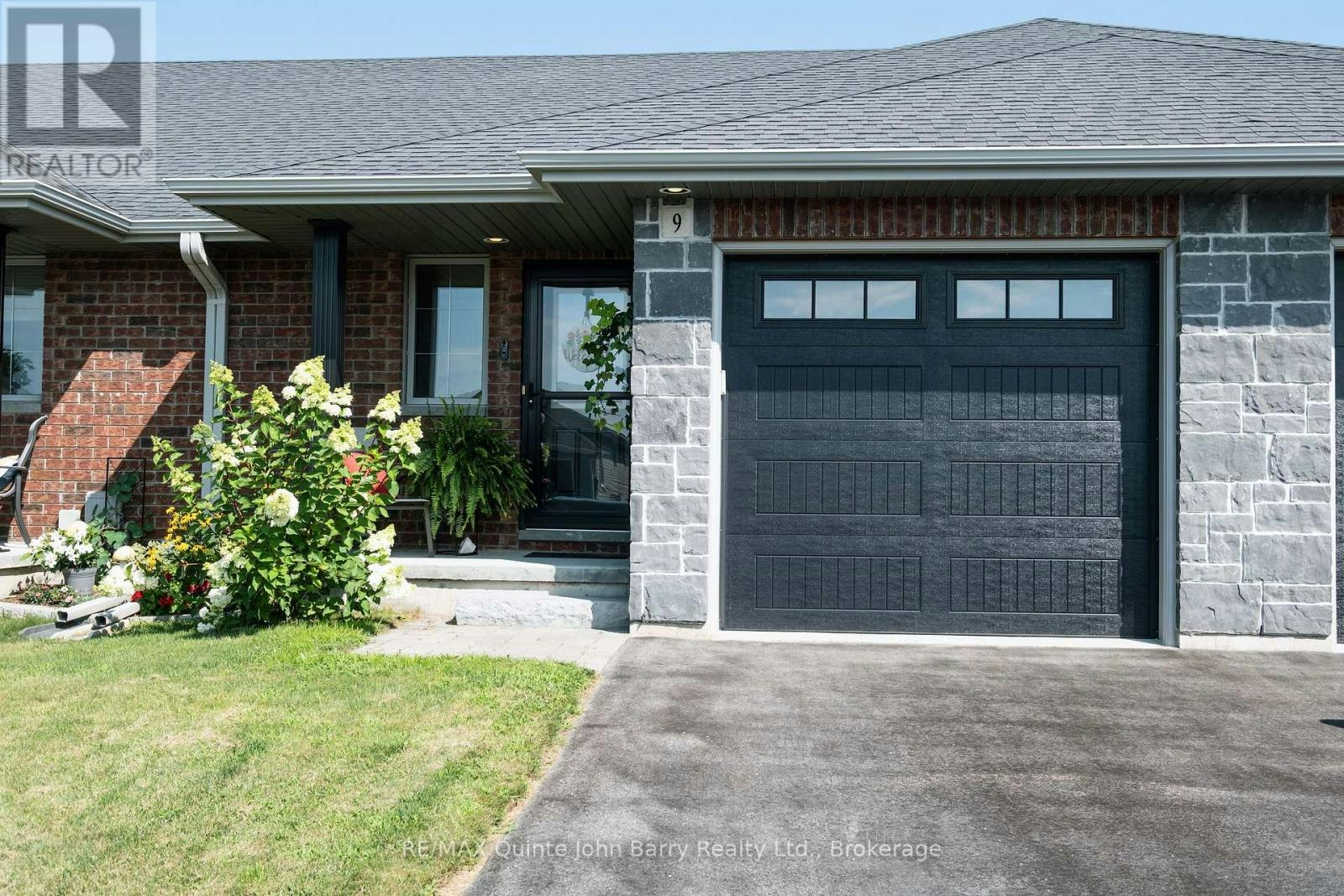 9 Mcintosh Crescent, Quinte West, ON, K8V 0G1