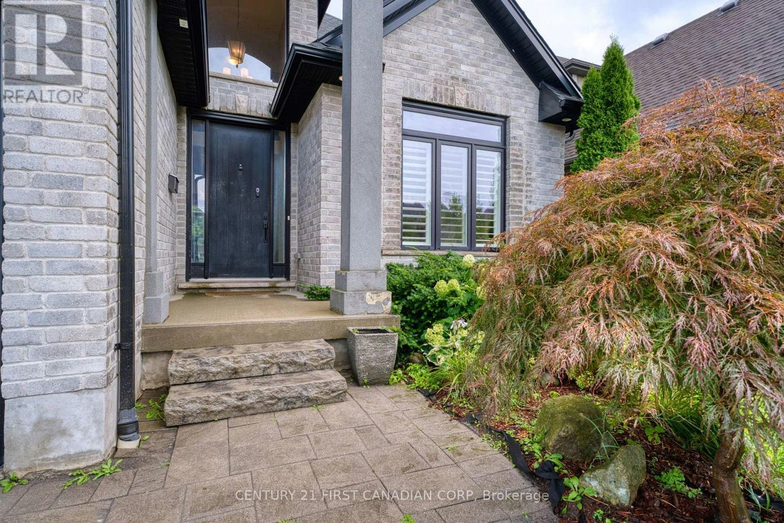 1018 Medway Park Drive, London, ON, N6G 0E4 - 3
