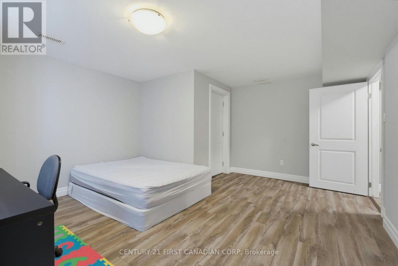 1018 Medway Park Drive, London, ON, N6G 0E4 - 36