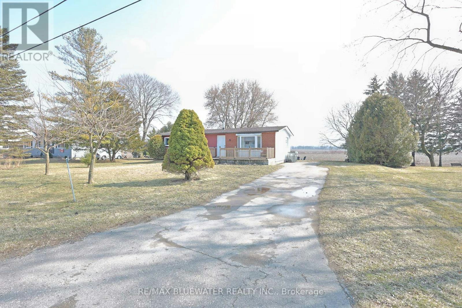 9897 Eric Street, Lambton Shores, ON, N0M 2N0 - 7