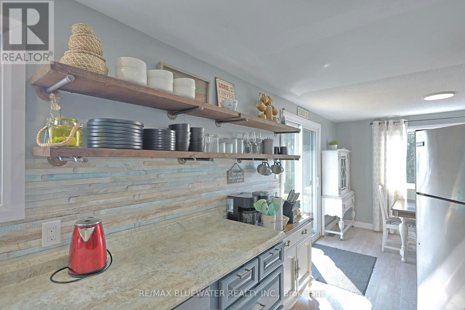 9897 Eric Street, Lambton Shores, ON, N0M 2N0 - 20