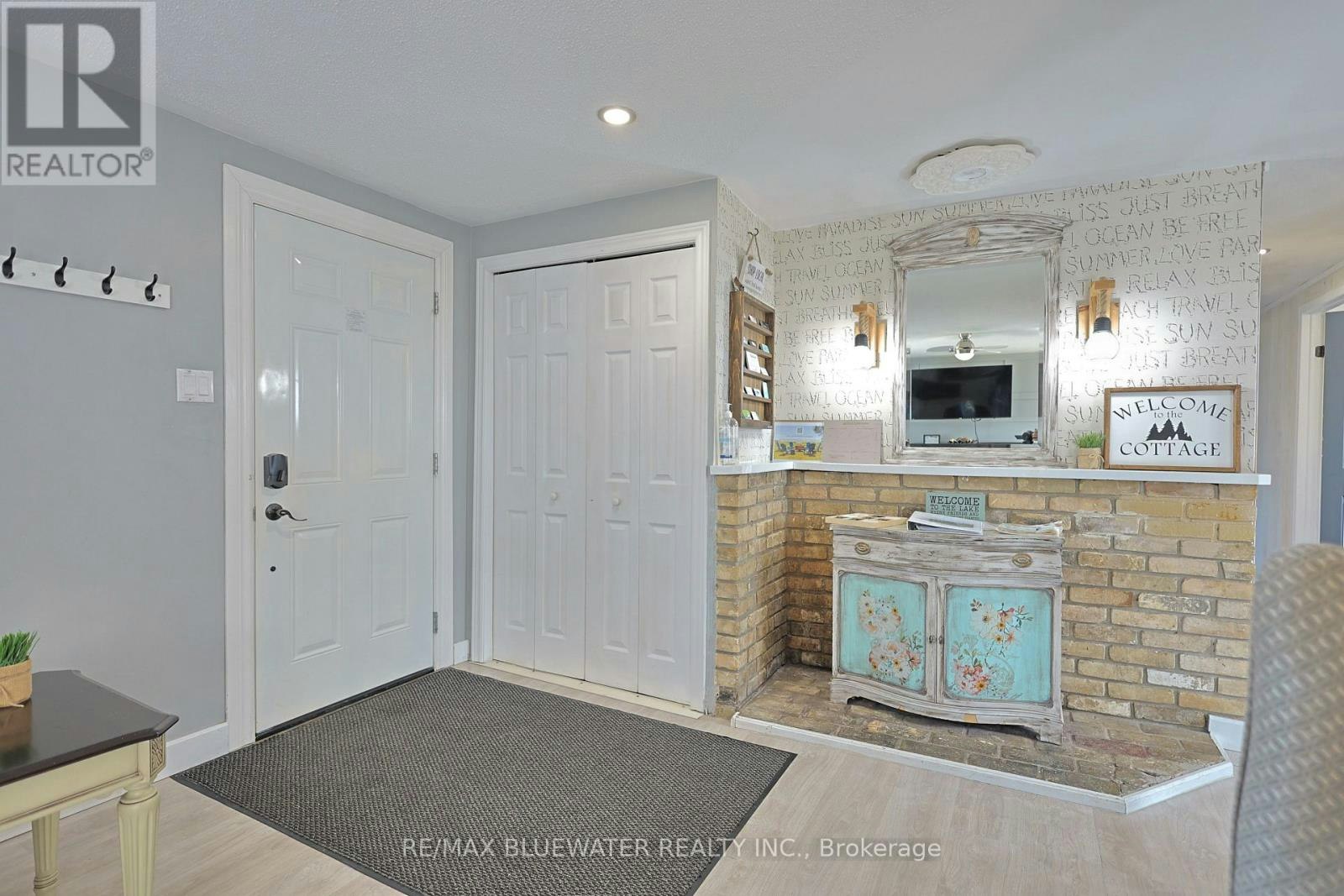 9897 Eric Street, Lambton Shores, ON, N0M 2N0 - 13