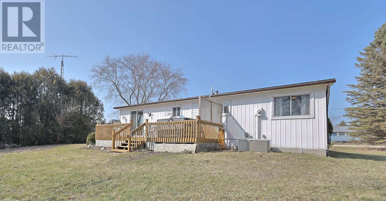 9897 Eric Street, Lambton Shores, ON, N0M 2N0 - 34