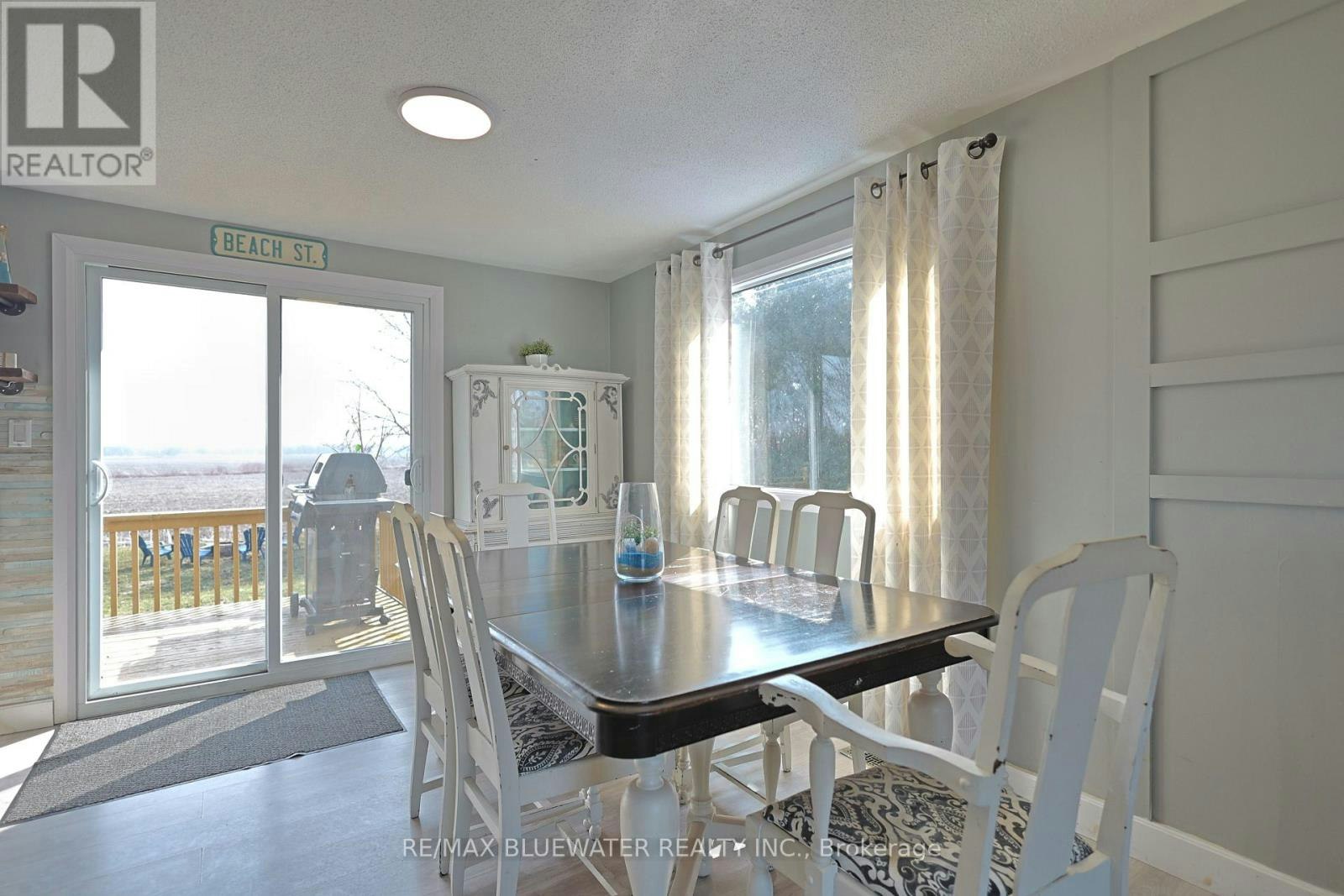 9897 Eric Street, Lambton Shores, ON, N0M 2N0 - 17
