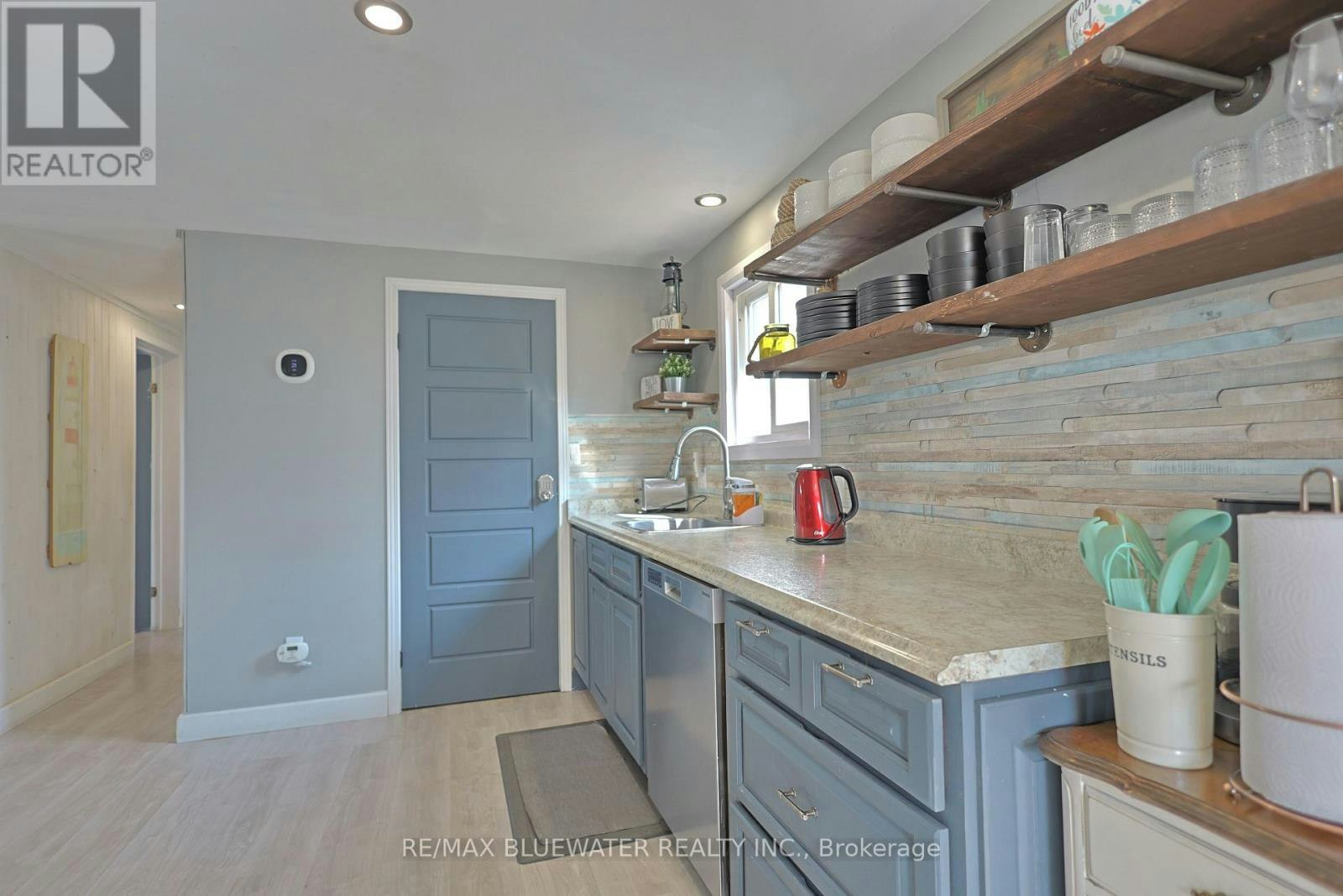 9897 Eric Street, Lambton Shores, ON, N0M 2N0 - 21