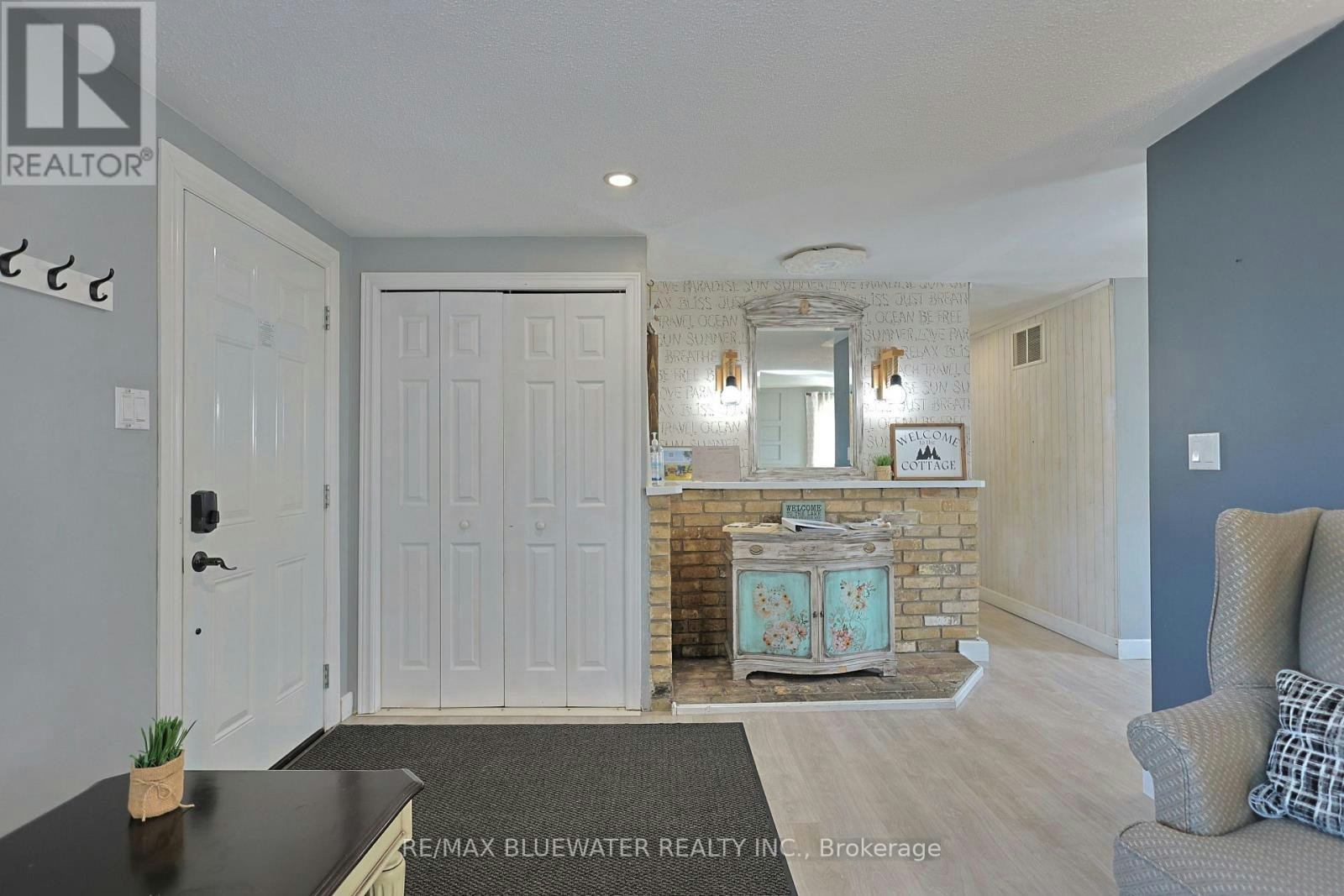 9897 Eric Street, Lambton Shores, ON, N0M 2N0 - 12
