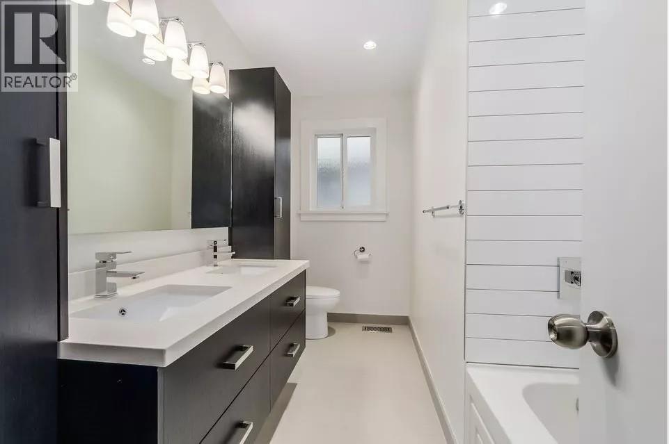 UPPER-2680 Trinity Street, Vancouver, BC, V5K 1E4 - 15