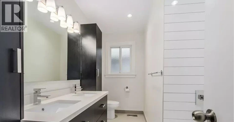 UPPER-2680 Trinity Street, Vancouver, BC, V5K 1E4 - 15
