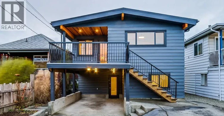 UPPER-2680 Trinity Street, Vancouver, BC, V5K 1E4 - 2