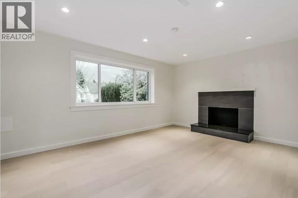 UPPER-2680 Trinity Street, Vancouver, BC, V5K 1E4 - 8