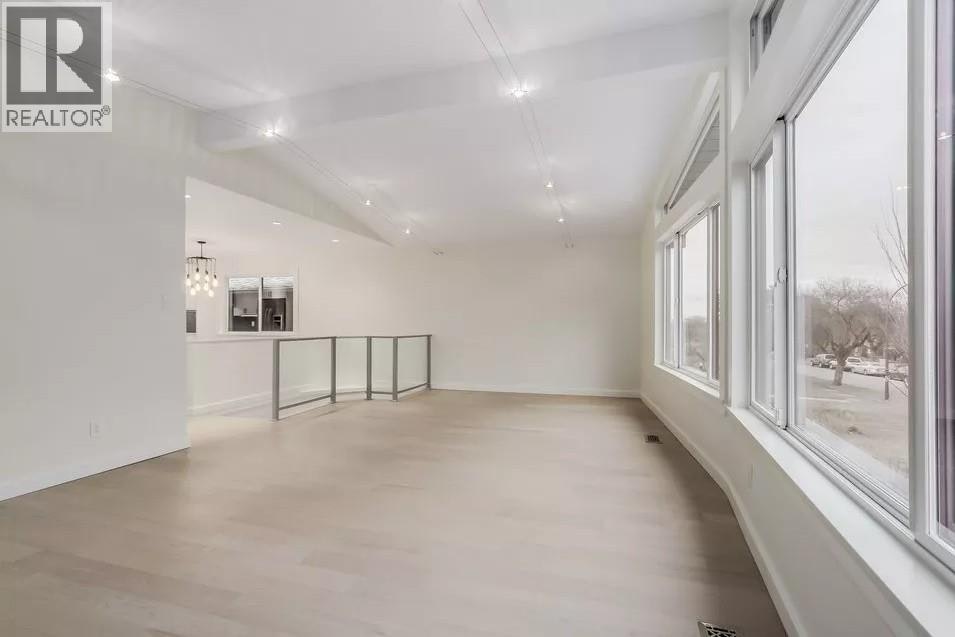 UPPER-2680 Trinity Street, Vancouver, BC, V5K 1E4 - 4