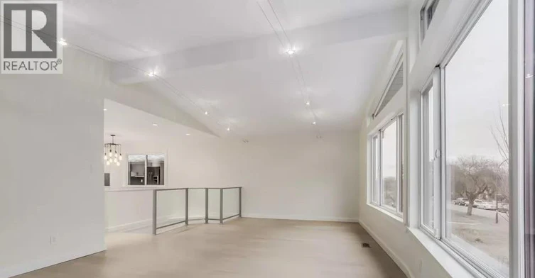 UPPER-2680 Trinity Street, Vancouver, BC, V5K 1E4 - 4
