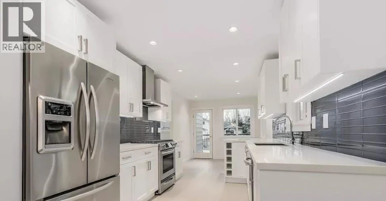 UPPER-2680 Trinity Street, Vancouver, BC, V5K 1E4 - 12
