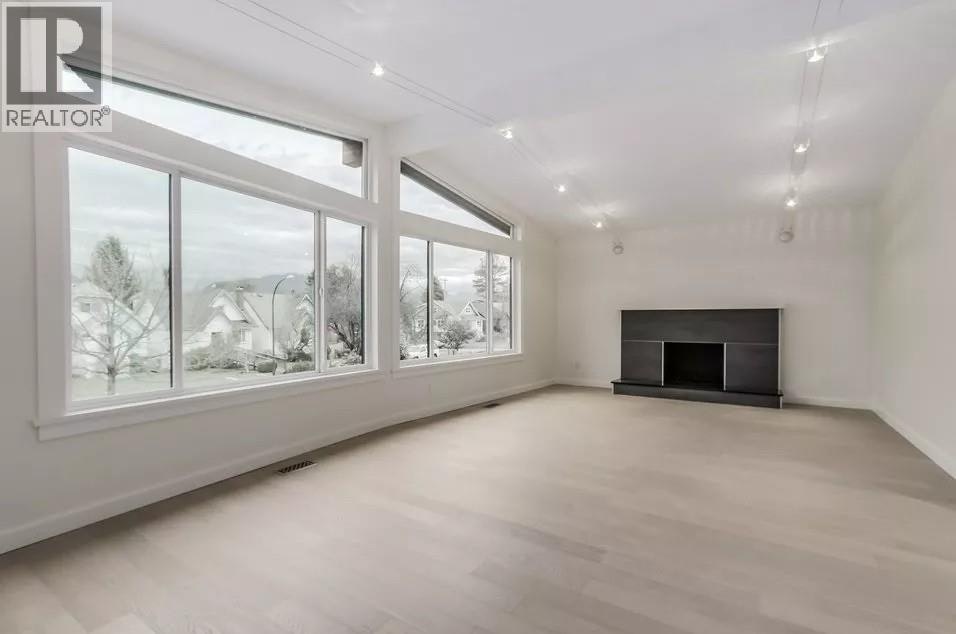UPPER-2680 Trinity Street, Vancouver, BC, V5K 1E4 - 7