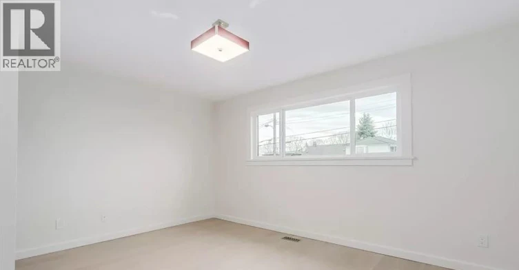 UPPER-2680 Trinity Street, Vancouver, BC, V5K 1E4 - 19